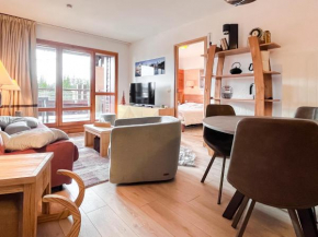 Sunny two bedroom apartment with mountain views